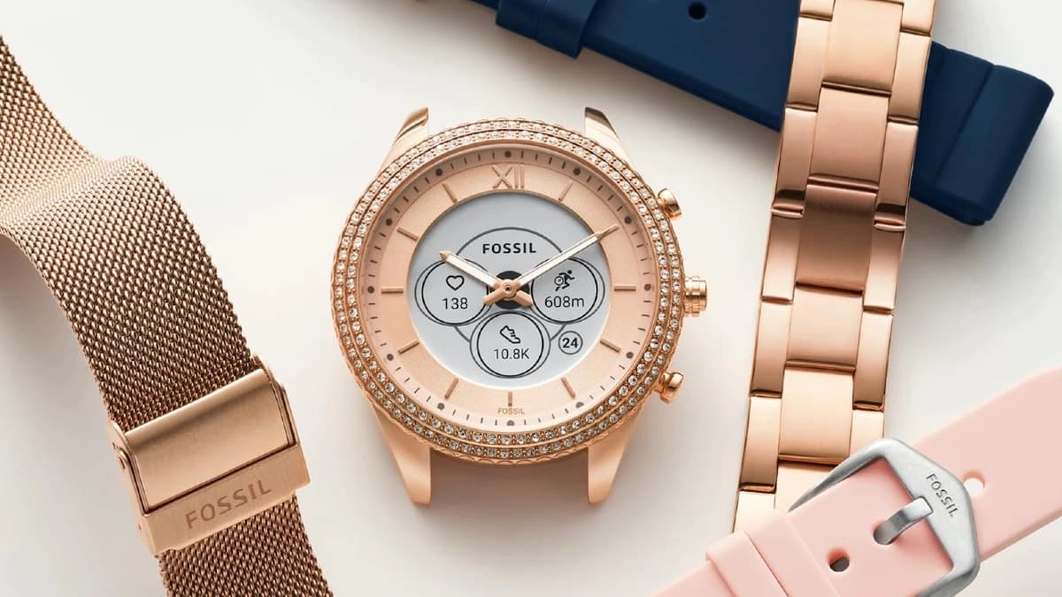 fossil-gen-6-hybrid-smartwatch-with-alexa-launched-in-india